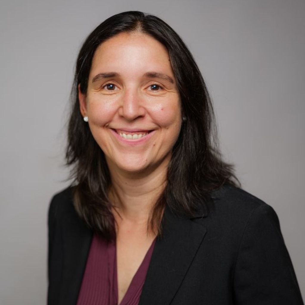 Nina Schubert LL.M. Abteilungsleiterin Recht und Fachexpertin