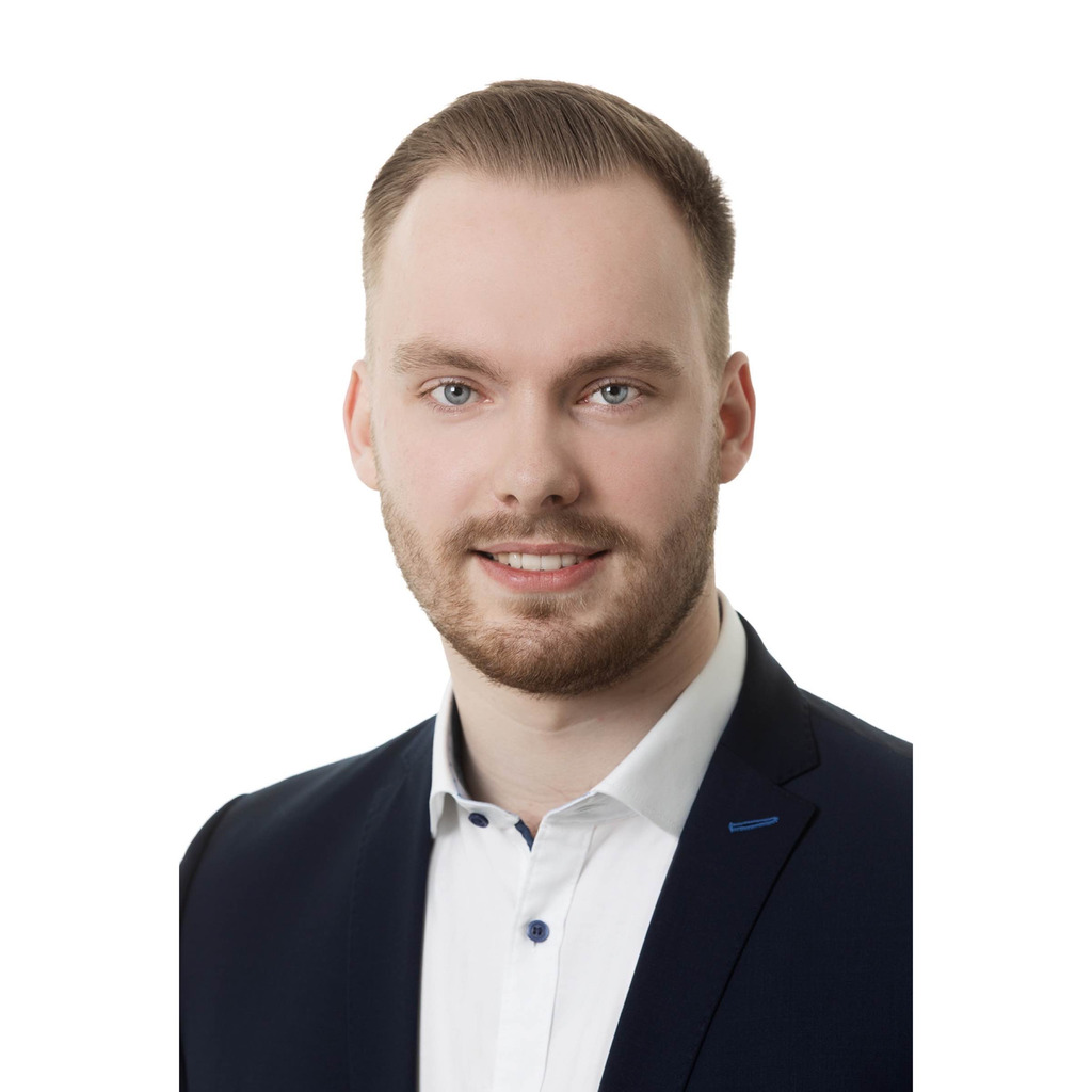 Christopher Kalisch Referent Vertiebsmanagement / Assistent