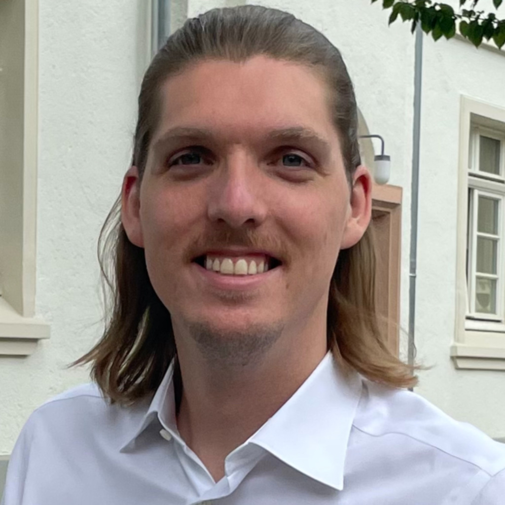 Julian Schild Senior Relationship Manager VONQ XING