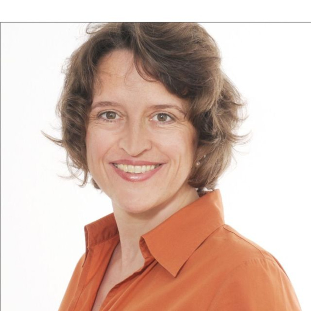 Dr. Claudia Hertfelder Projectmanager Business Development Carl