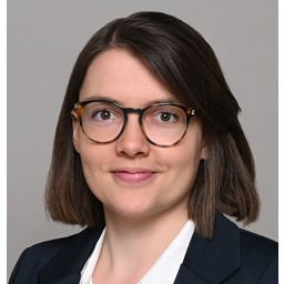 Dr. Sophie Hengge
