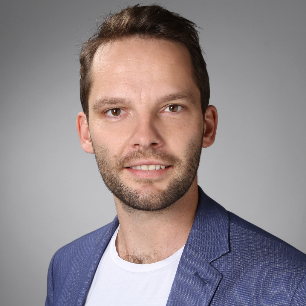 dr-konrad-schade-associate-director-category-management-wayfair-xing