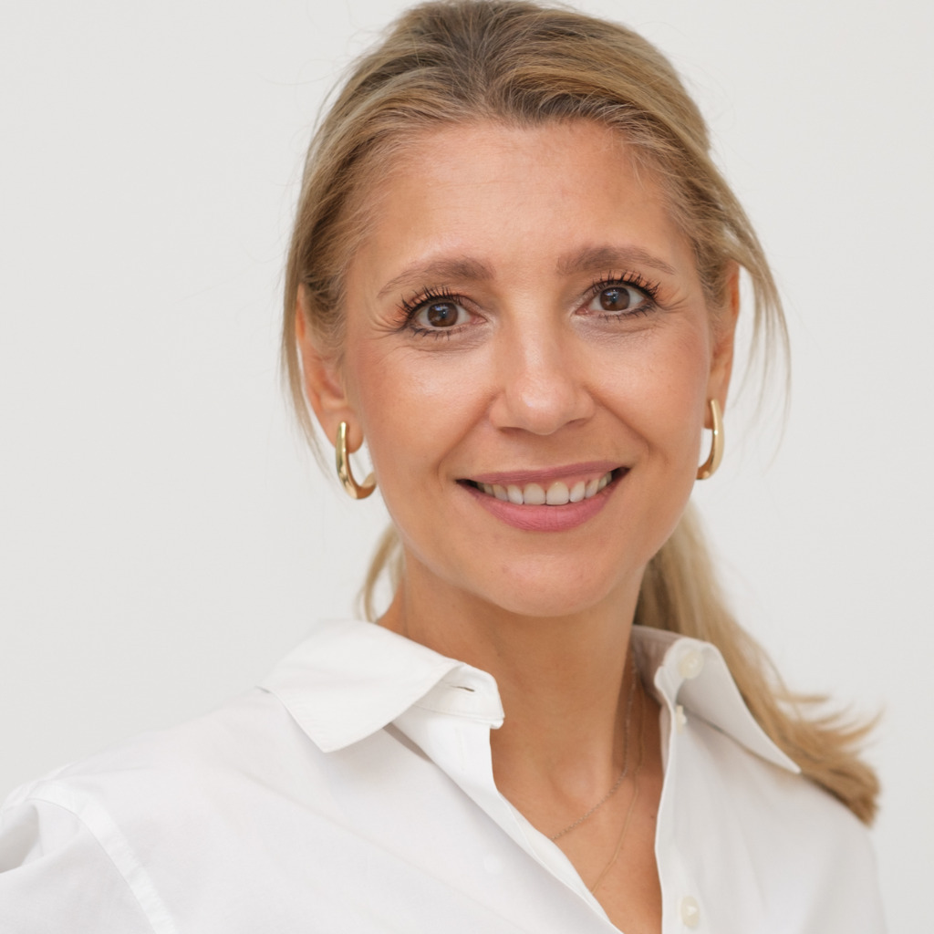Nora Pfeifer Inhaberin Cara hoch7 Immobilien XING
