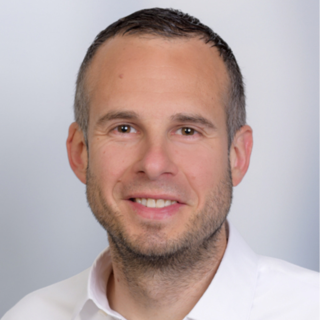 Jan Lewandowski Cyber Security Engineer IAV Automotive