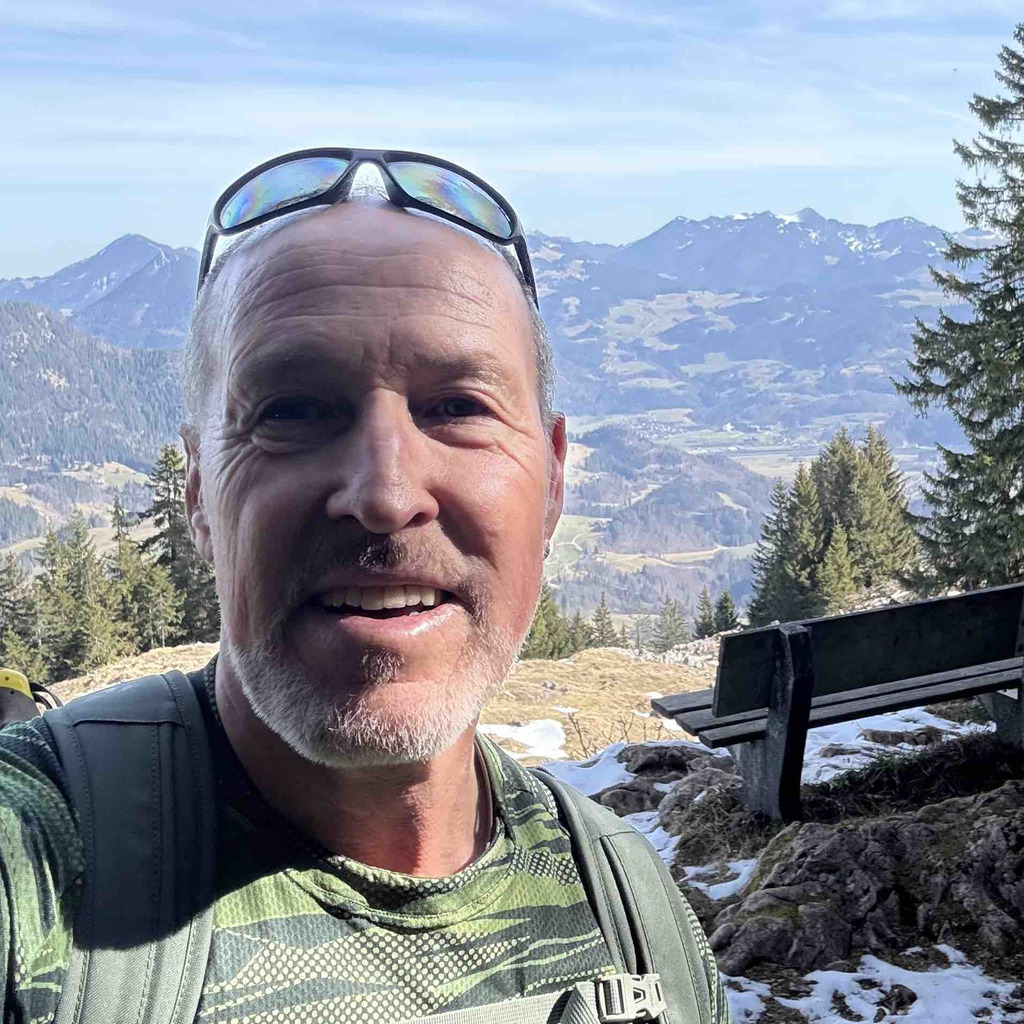 Dipl.Ing. Stephan Wegstein Director Product Marketing, Prokurist