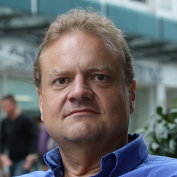 Axel Stolzke