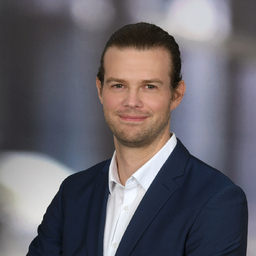 Dr. Charly Kusch