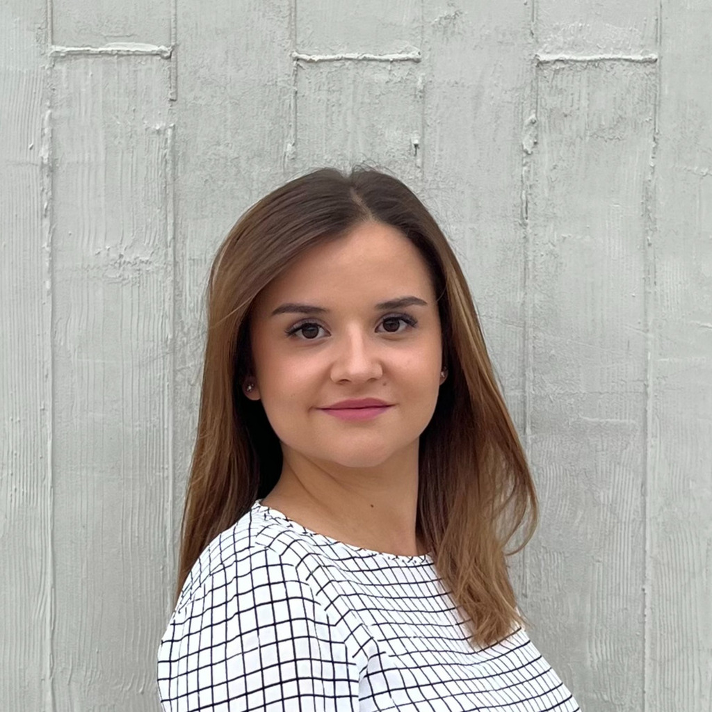 Lara Di Carlo Social Media Management und Content Creation