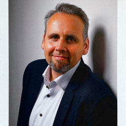 Dennis Schmidt Gruppenleiter Serviceberatung Commerzbank Ag Xing