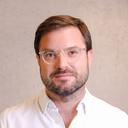 Dr. Tobias Fuchs
