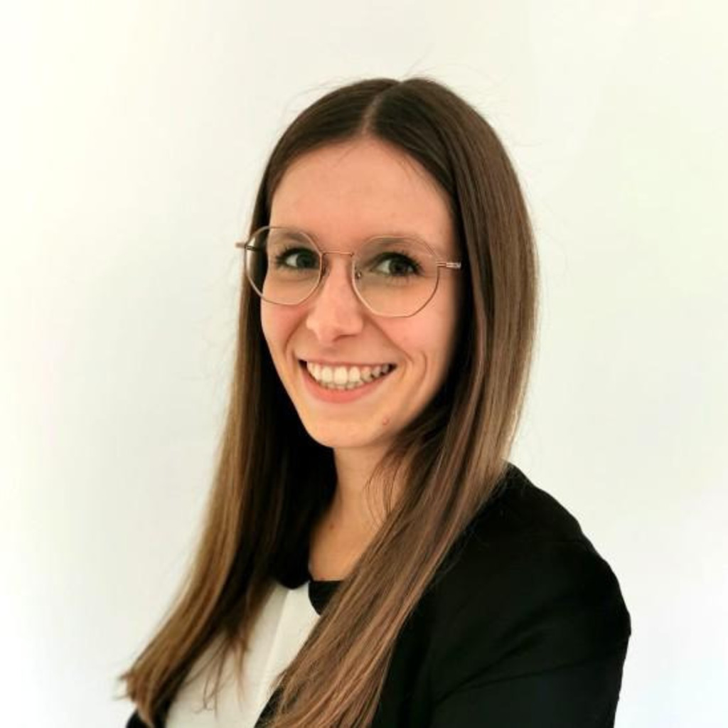 Lisa Becker Assistenz Geschäftsführung DILLINGER HÜTTE VERTRIEB GmbH