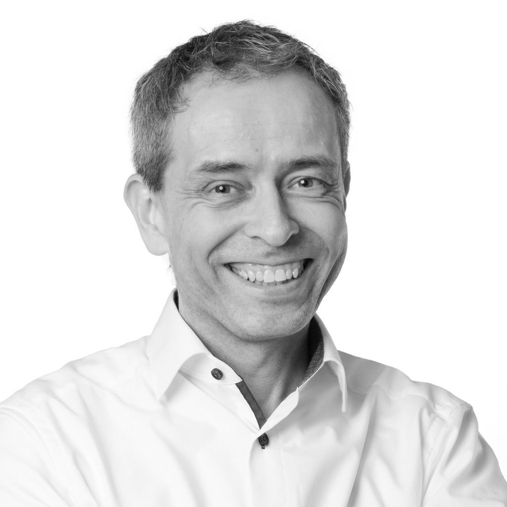 Dipl.Ing. Michael Titze Customer Innovation Specialist DS Smith