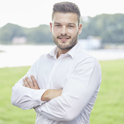 Dr. Adrian Herbort