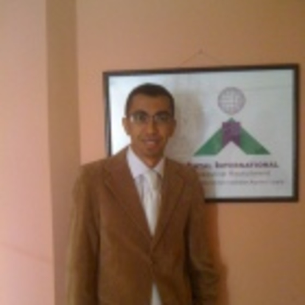 Ahmed Saleh Headhunter/Executive Recruitment Consultant Antal