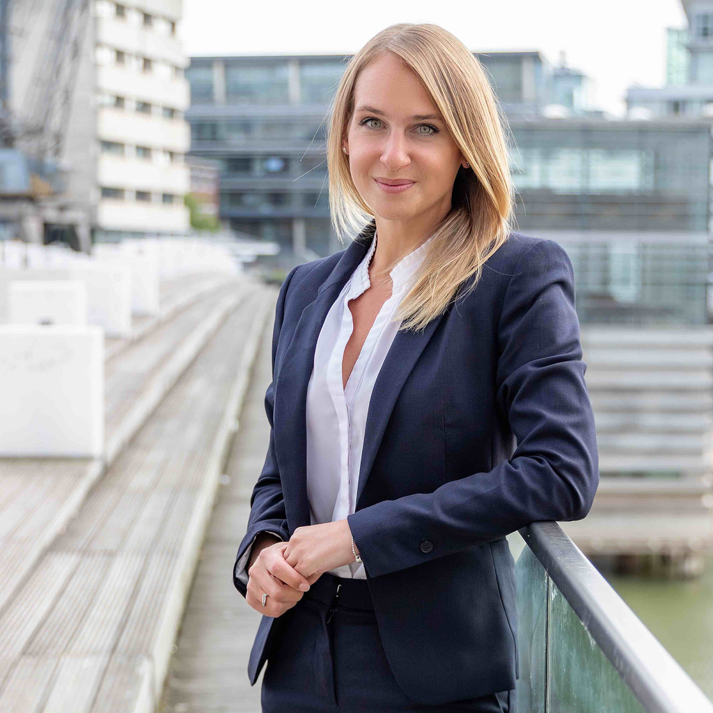 Corinna Brandt Projektassistentin NOVIA GmbH XING