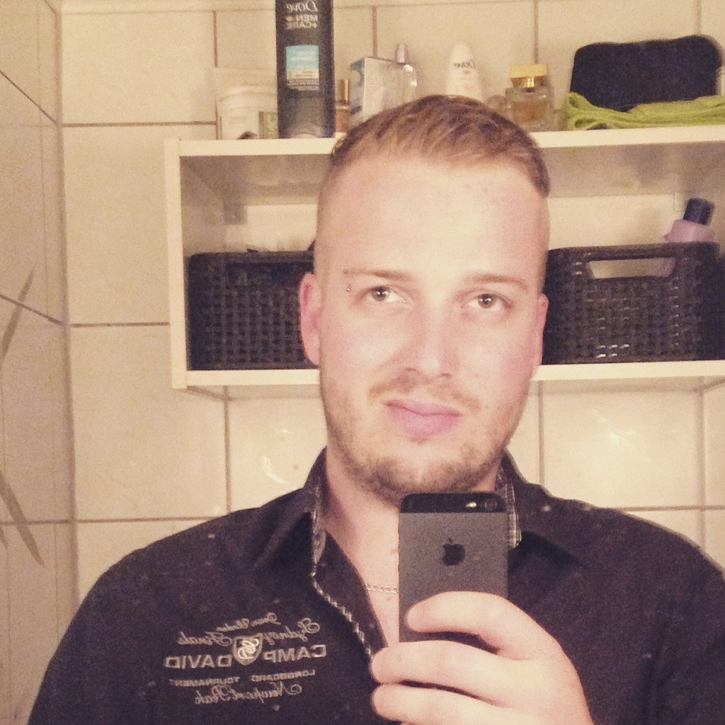 Paul Hinz Einrichter ACO Ahlmann SE & CO. KG XING