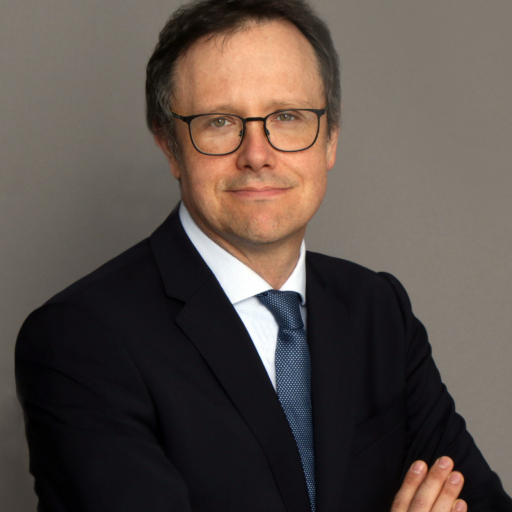 Mag. Erik Müller Director Strategy & International Development