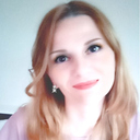 Andreea Stuhl