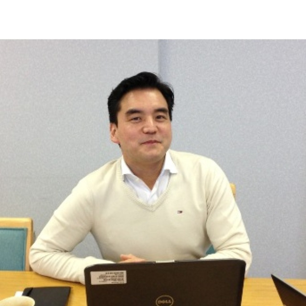 Menno de Groot Client Services Director Panda International XING