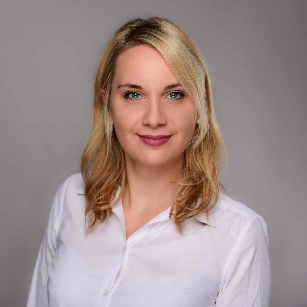 Kim-Alexandra Köppen - Firmenkundenbetreuerin - DZ BANK AG | XING