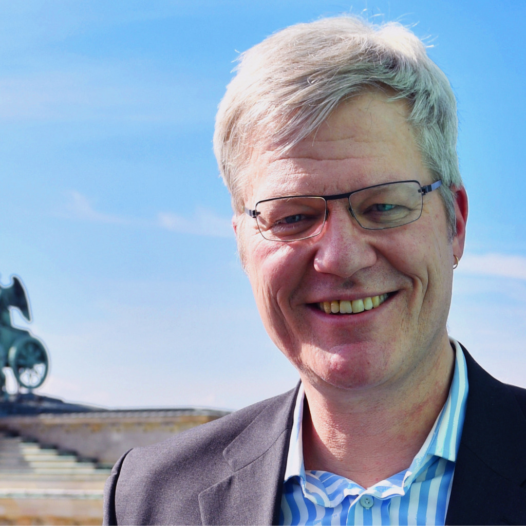 Dipl.Ing. Philipp Sattler Geschäftsführer Stiftung Die Grüne Stadt