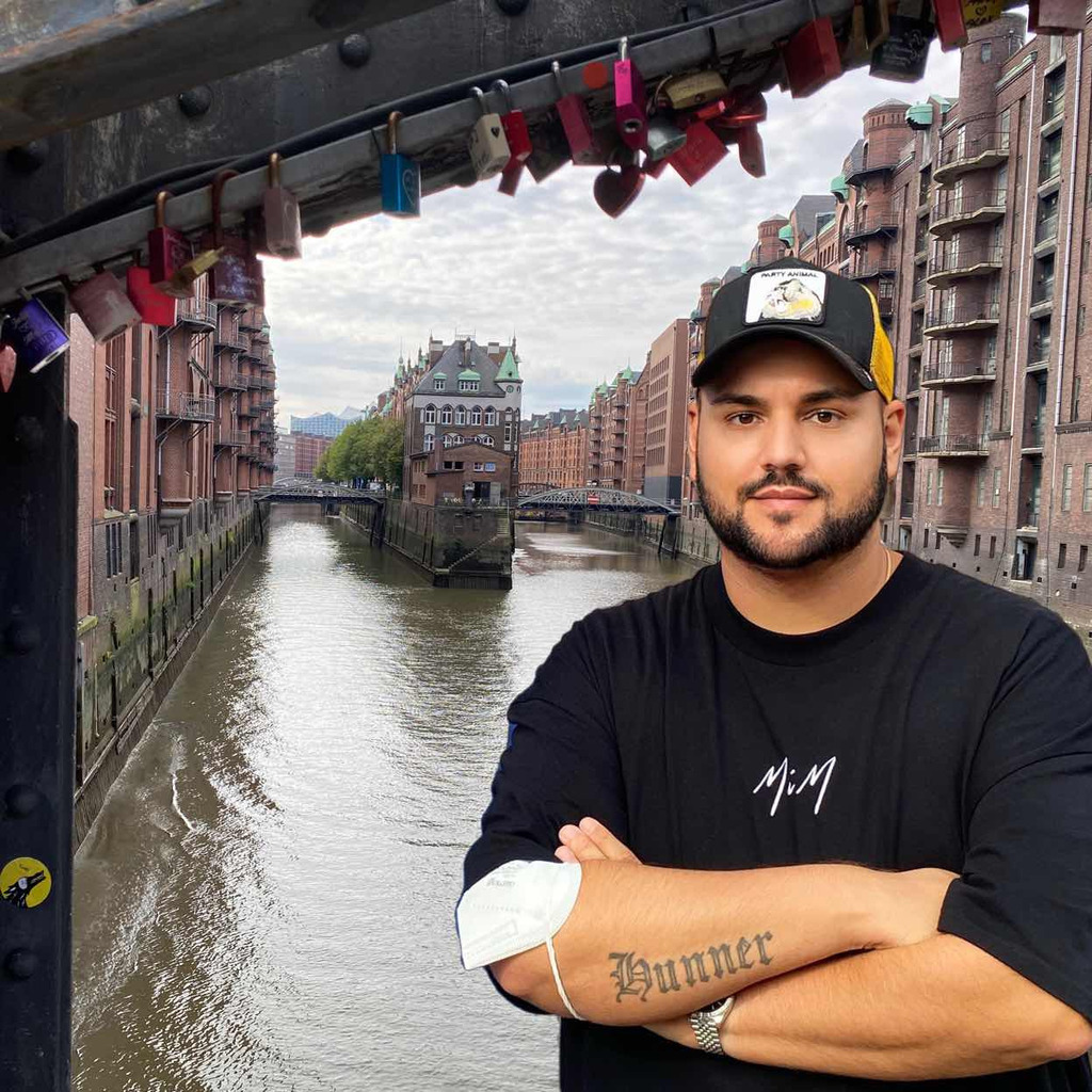 Hunner in der Personensuche von Das Telefonbuch