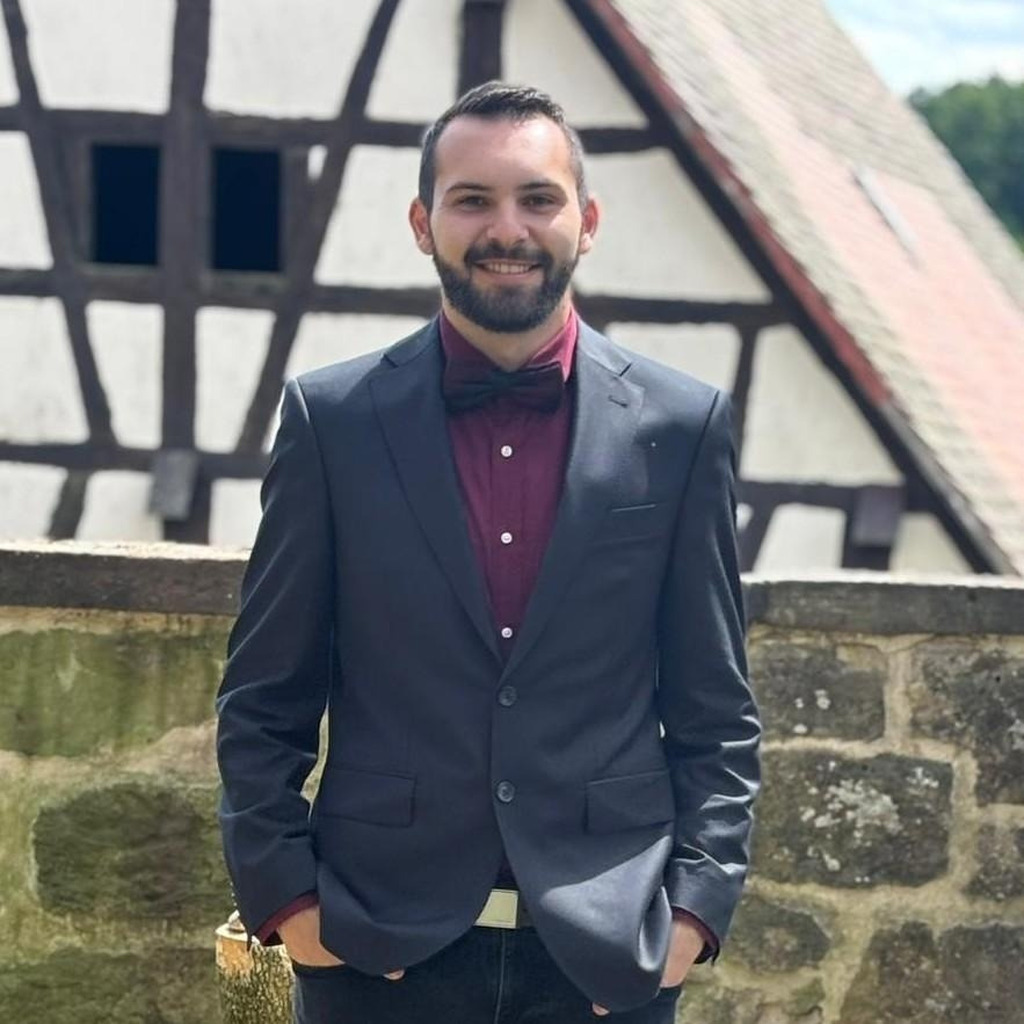 Niklas Kaiser Fuhrparkmanager Schüller Möbelwerk KG XING