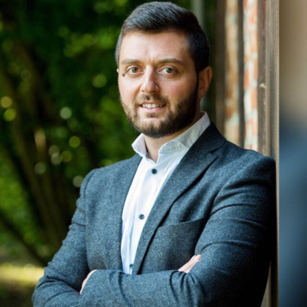 Vasil Pavliashvili TourGuid TasteTheTown XING