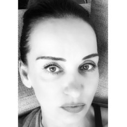 Claudia Lange
