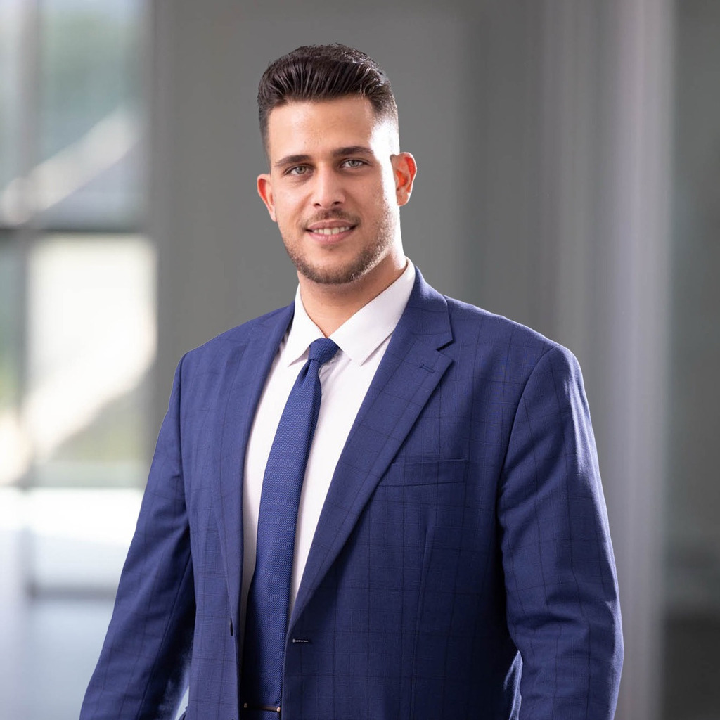 Maurizio Vincenzo Piumolino Vertriebsmitarbeiter Avedo II GmbH XING