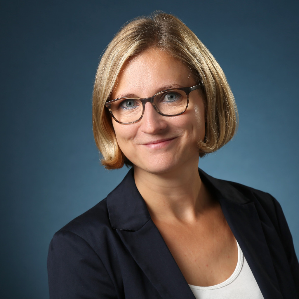 Anne Bach Produktmanager Reisen Tchibo GmbH XING