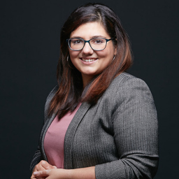 Julia Standfuß