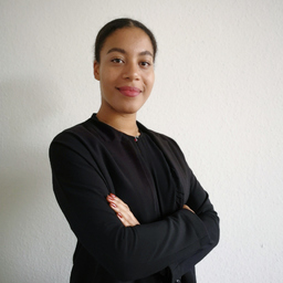 Ella Stenzel