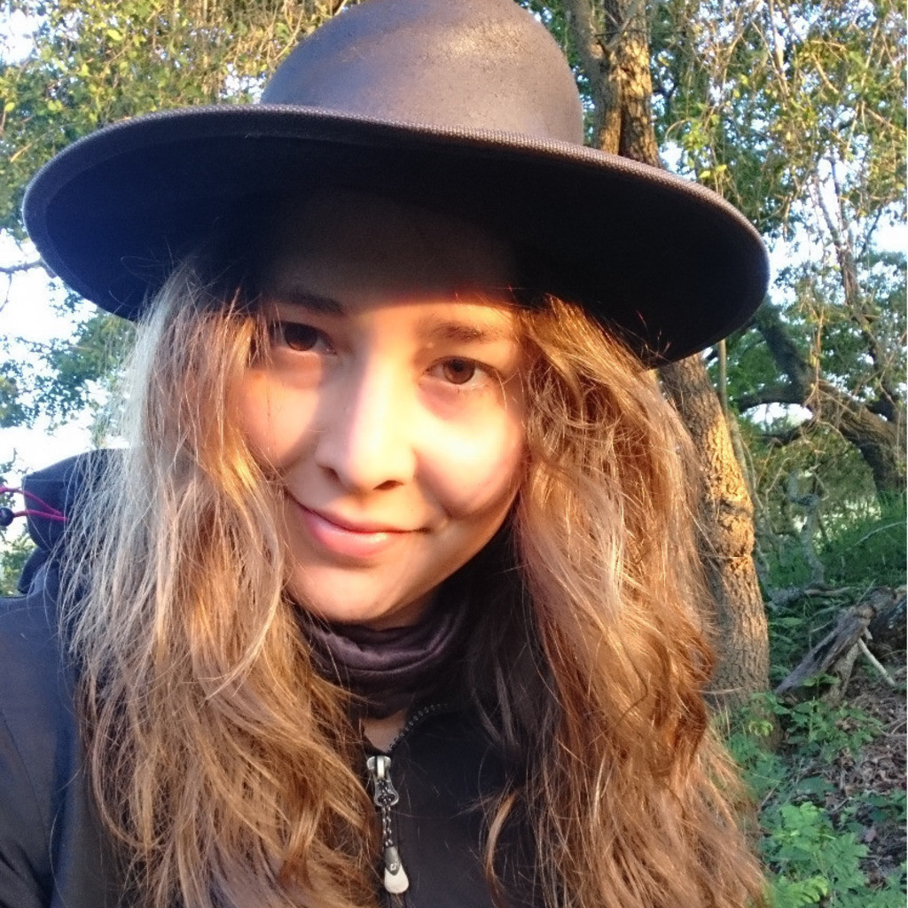 Anne Nover Field Guide / Safari Guide / Host / Fotograf Simbambili