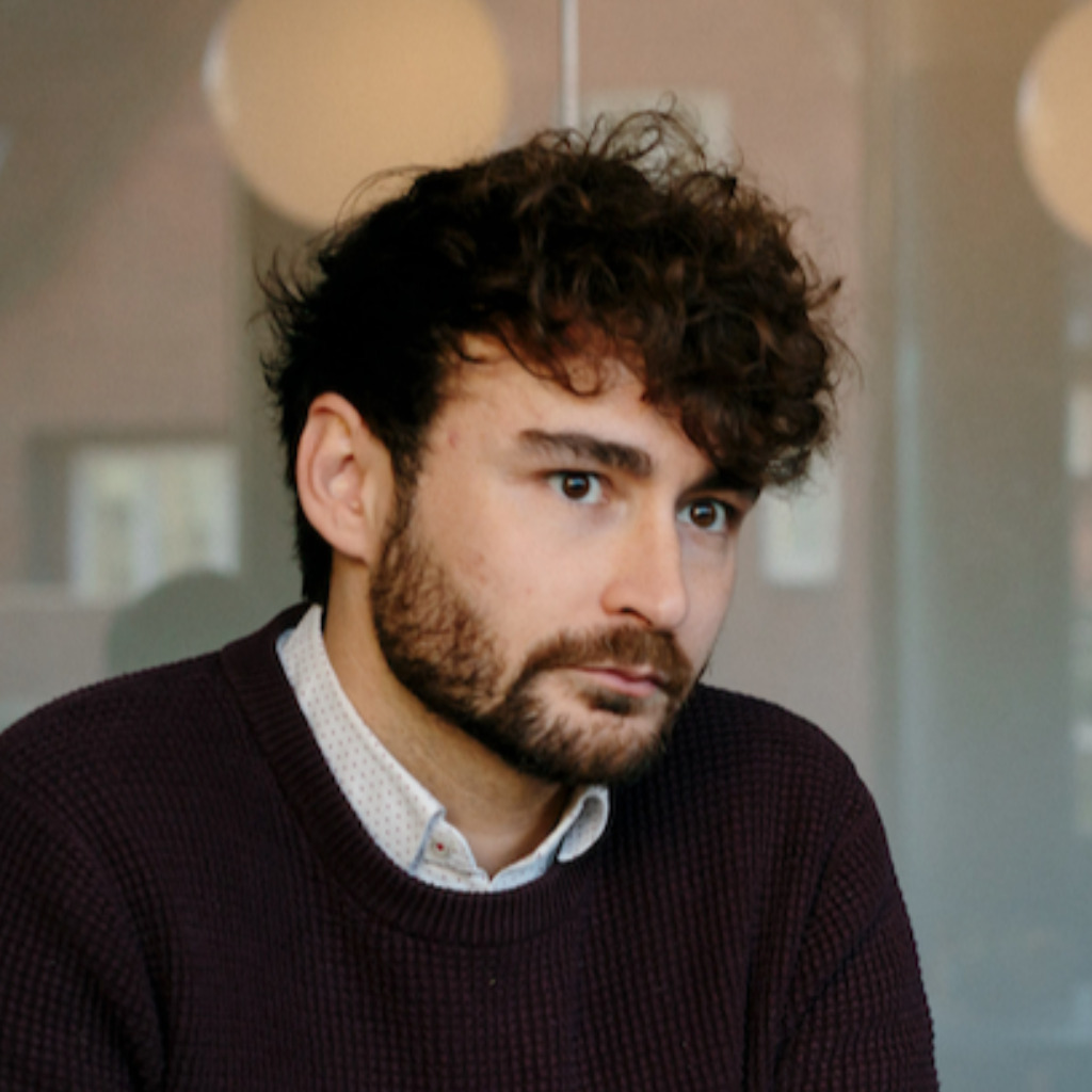 Mitja Raubach Vice President AlphaSights XING