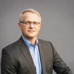 Dr. Sven Becker