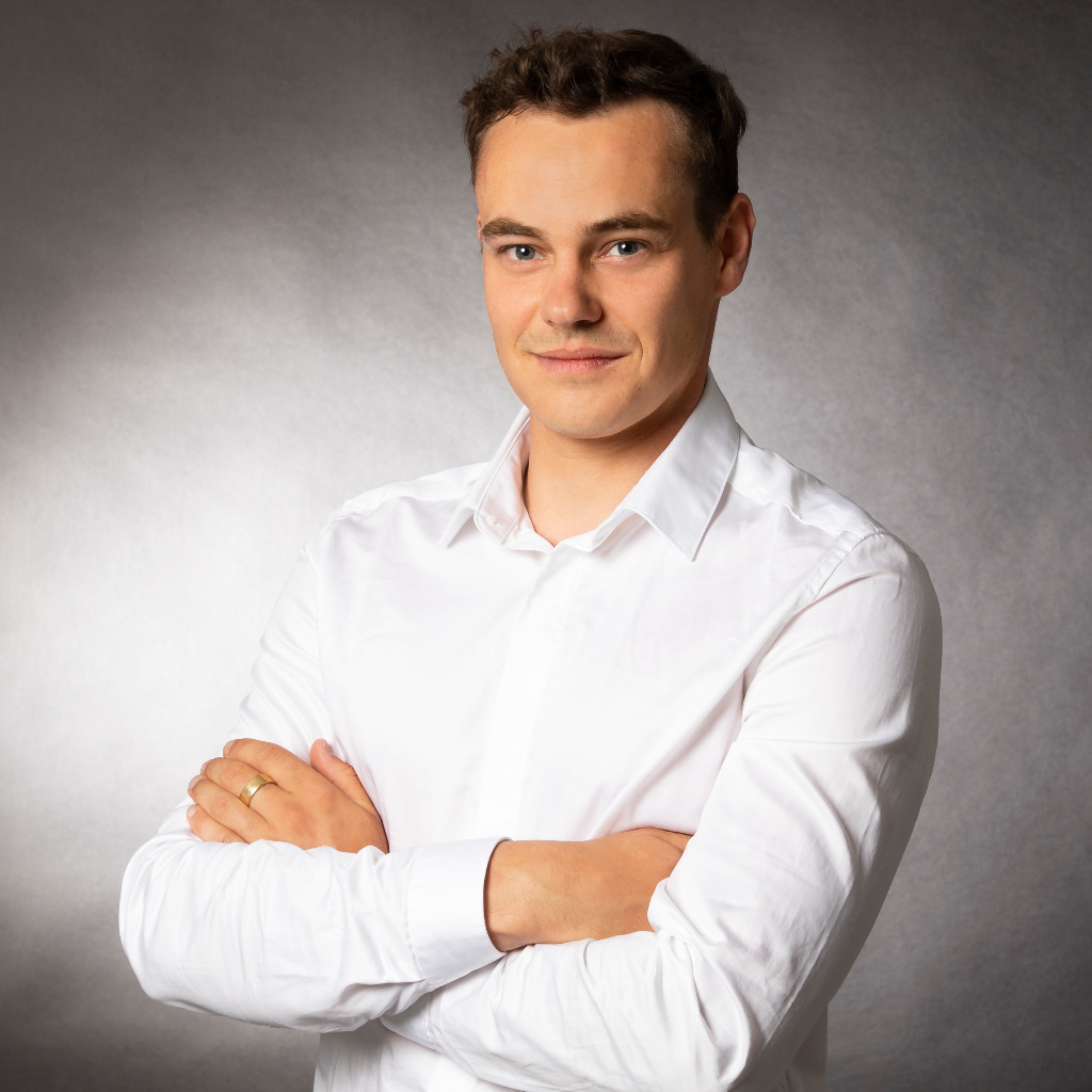 Paul Chauvet Entwicklungsingenieur Fahrdynamik Porsche AG XING