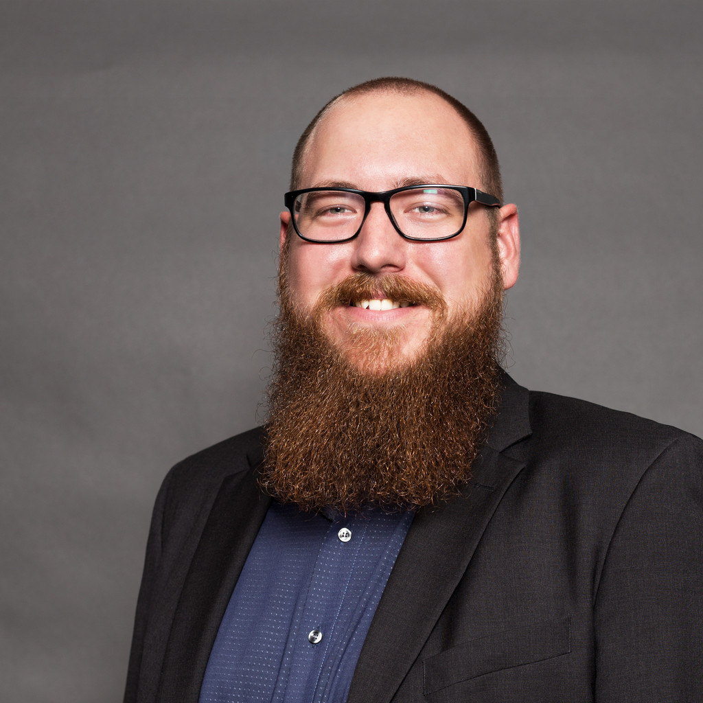 Alex Wolf Head of OnlineMarketing Upshift Media GmbH XING