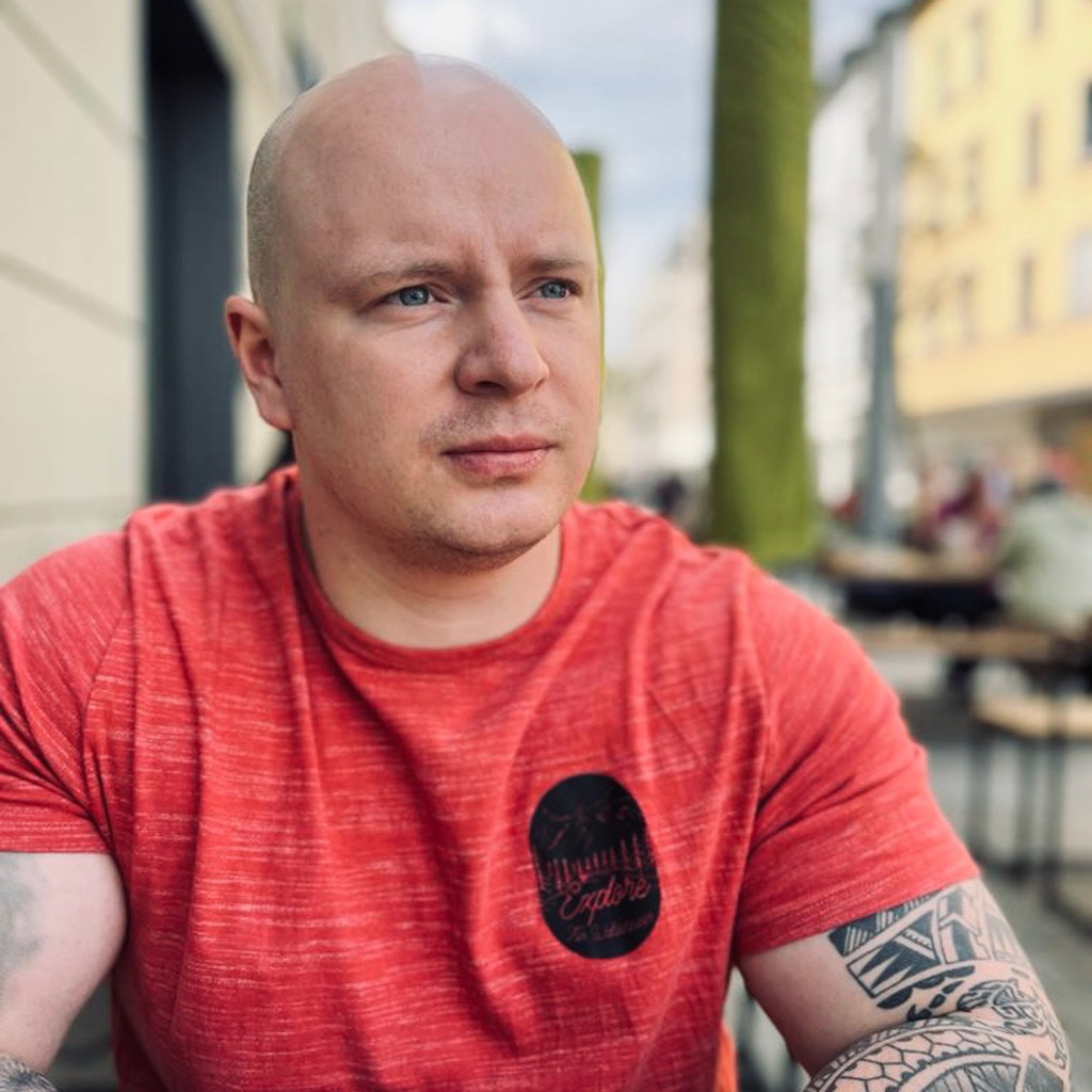 Christoph Strasser Deutsche Vermögensberatung XING