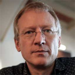 Dr. Axel Stachora