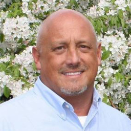 Dennis Capa