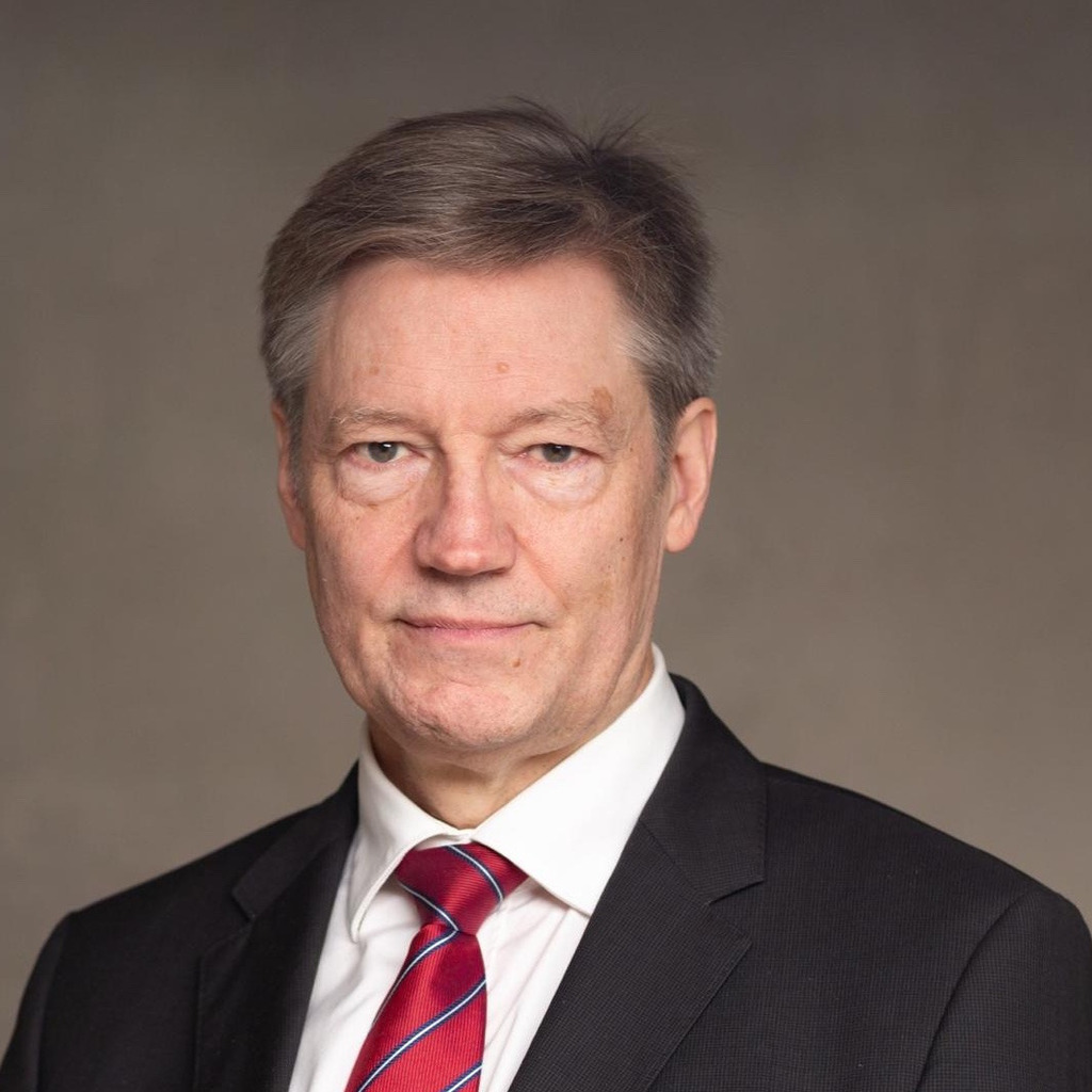 Dr. Reinhard Hirsch Director Capgemini Invent XING