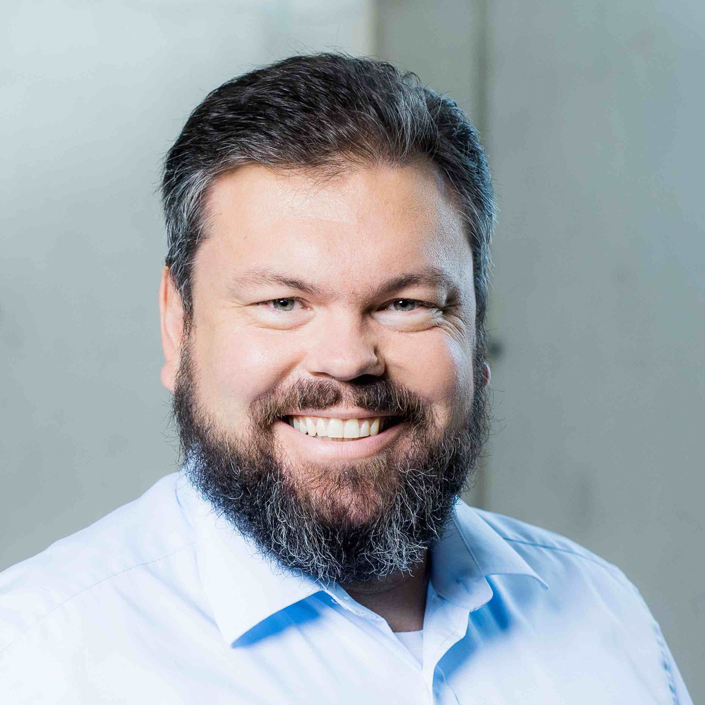 Ing. Christian Becskei Director Human Resources KNAPP