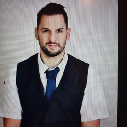 Florian Henschker