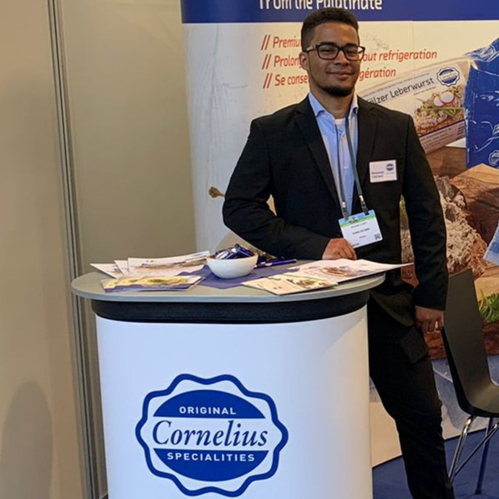 Benjamin Clement Sachbearbeiter Innen und Außendienst Cornelius