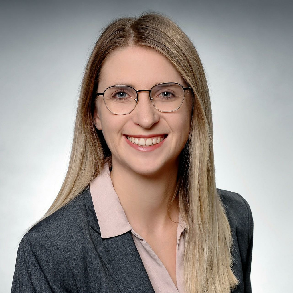 Alisha Bamberger - Obsoleszenz und Projektmanagerin Supply Chain ... Alisha Bamberger - Obsoleszenz und Projektmanagerin Supply Chain ...