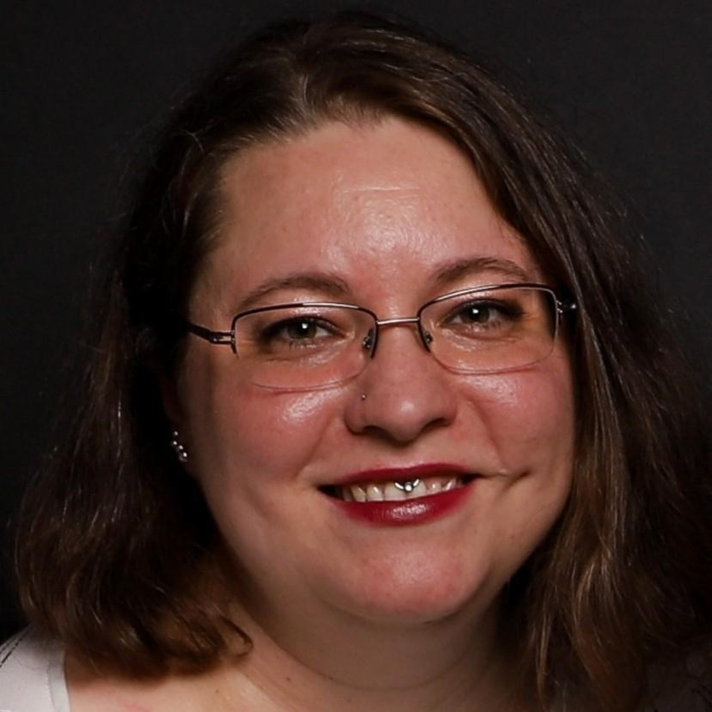 Melanie Scharafinski Teamleader Estama Gesellschaft Fur Real Estate Management Mbh Xing