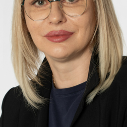 Elina Lang