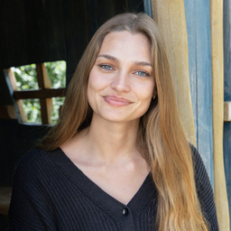 Lucienne Buurma