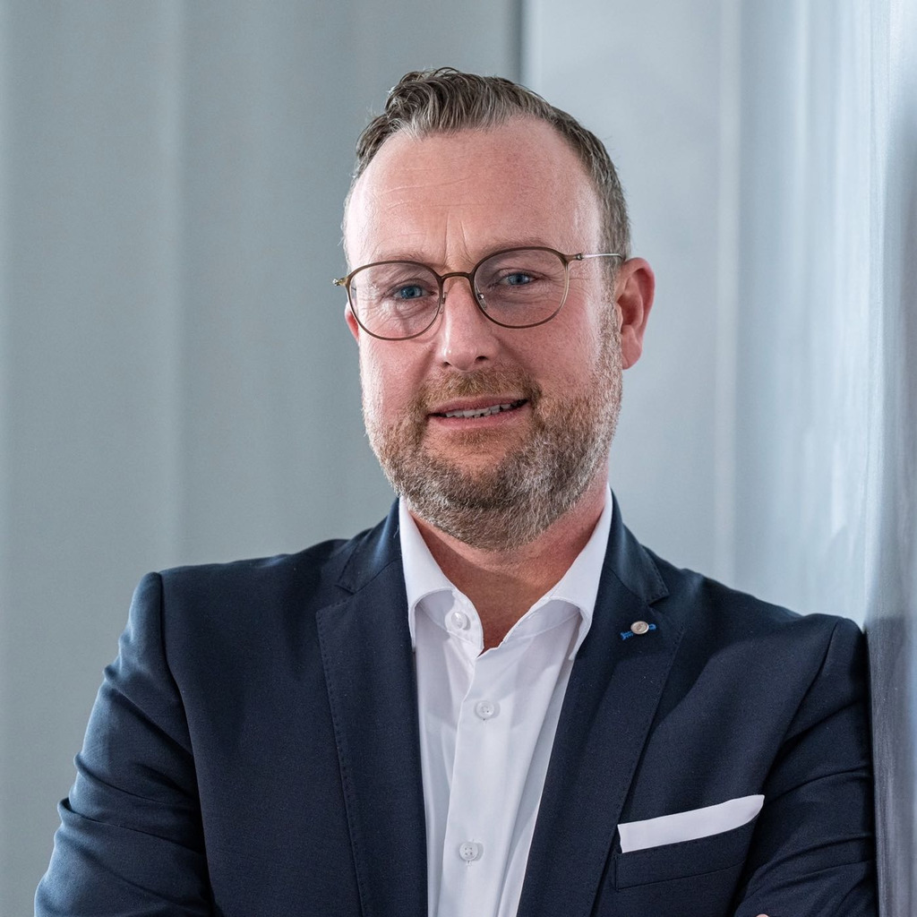 Holger Michalka Managing Director Geschäftsführer Maschinenfabrik